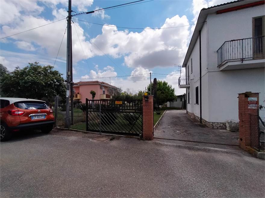Photo 31